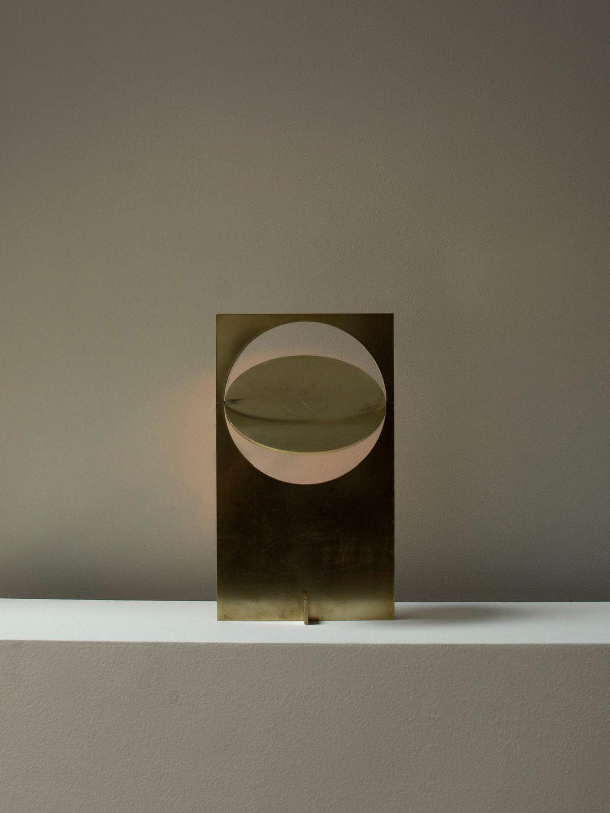 Metallic Reflection Table Lamp