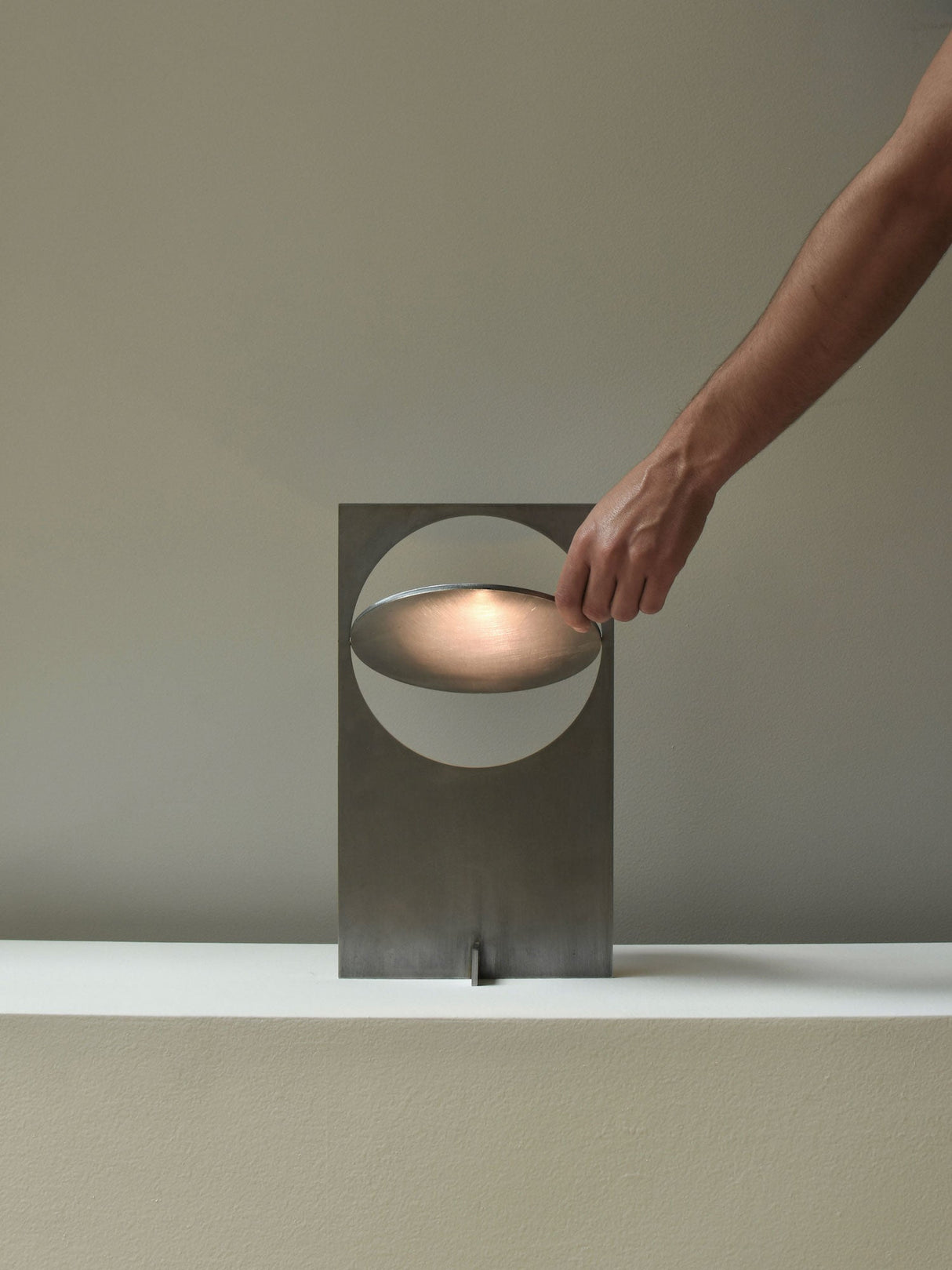 Metallic Reflection Table Lamp