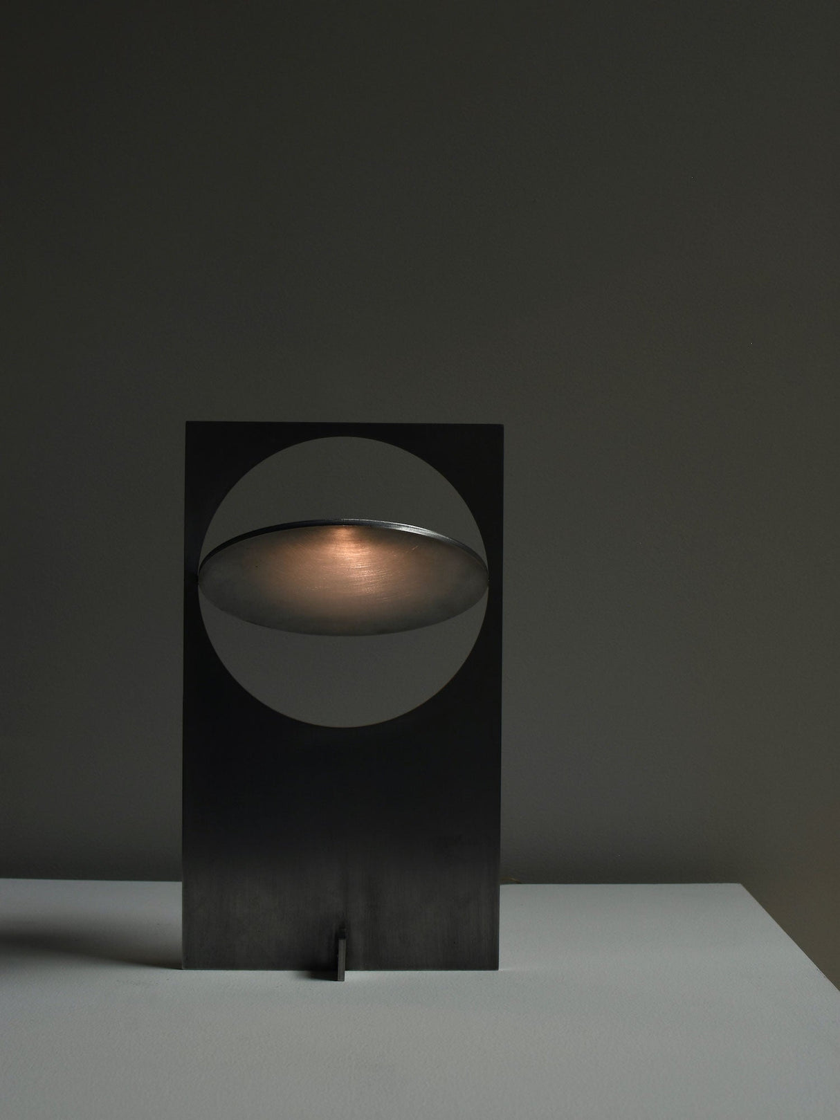 Metallic Reflection Table Lamp