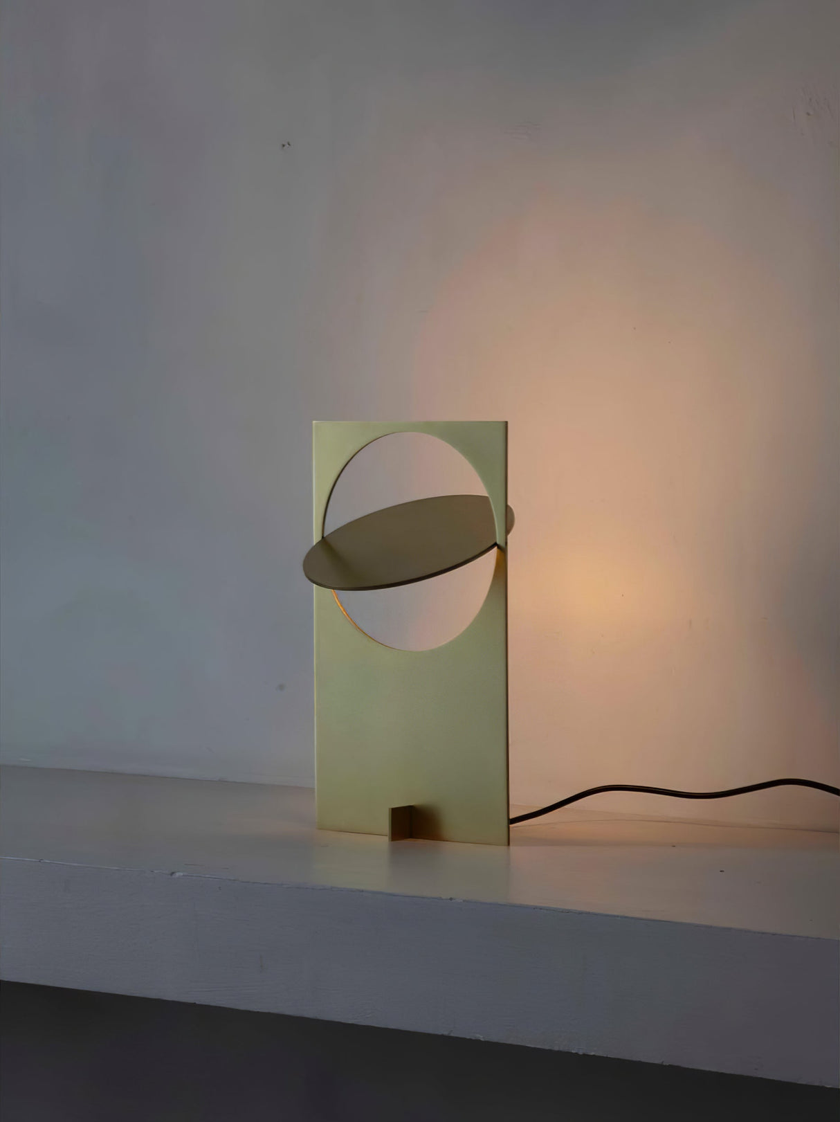 Metallic Reflection Table Lamp