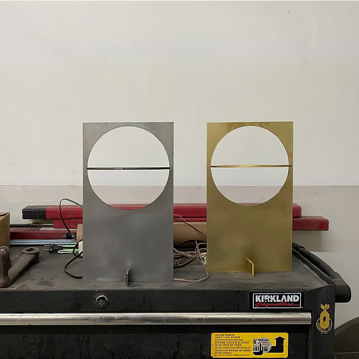 Metallic Reflection Table Lamp