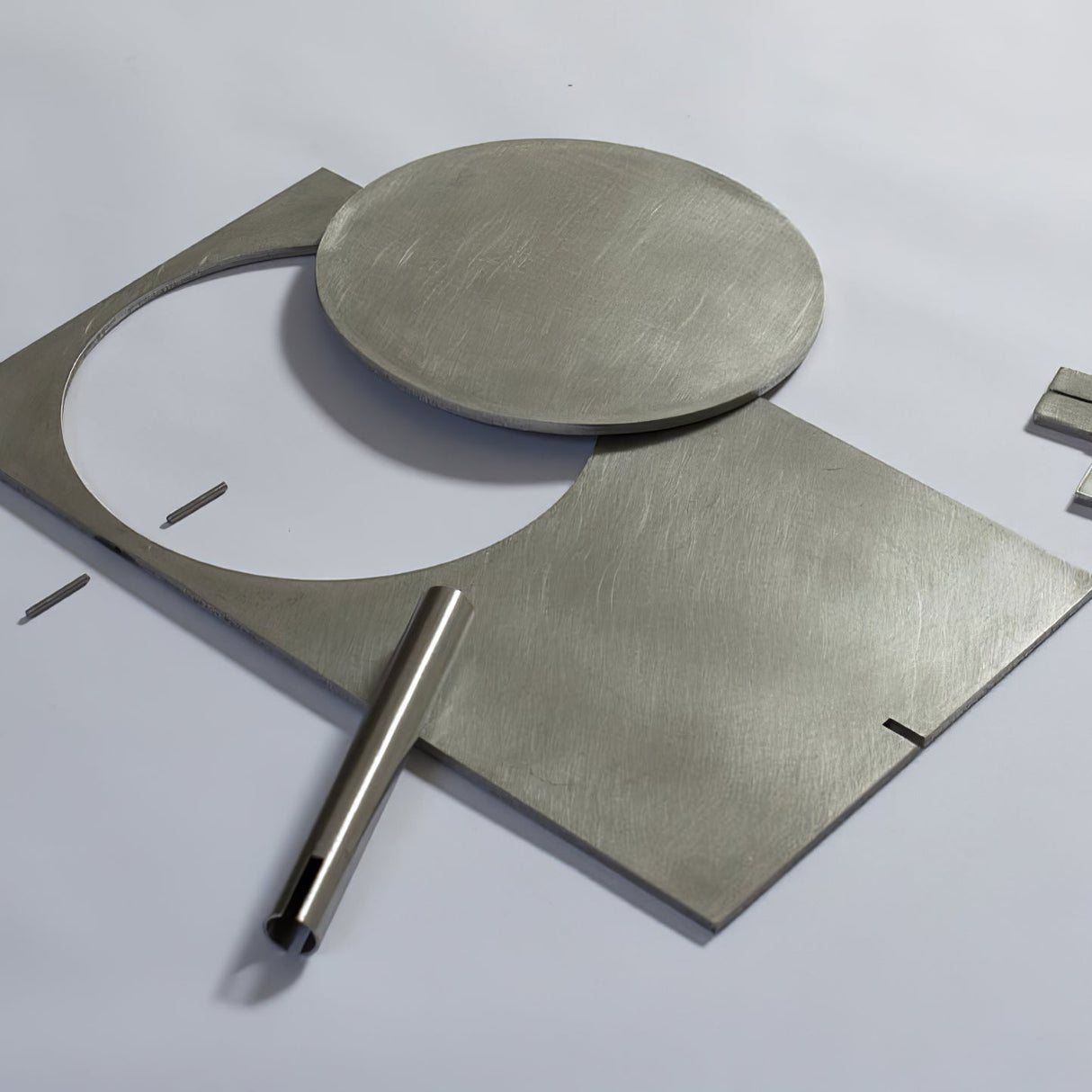 Metallic Reflection Table Lamp