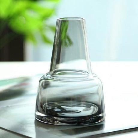 The Petite Simplicity Bud Vase