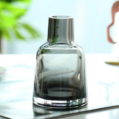 The Petite Simplicity Bud Vase