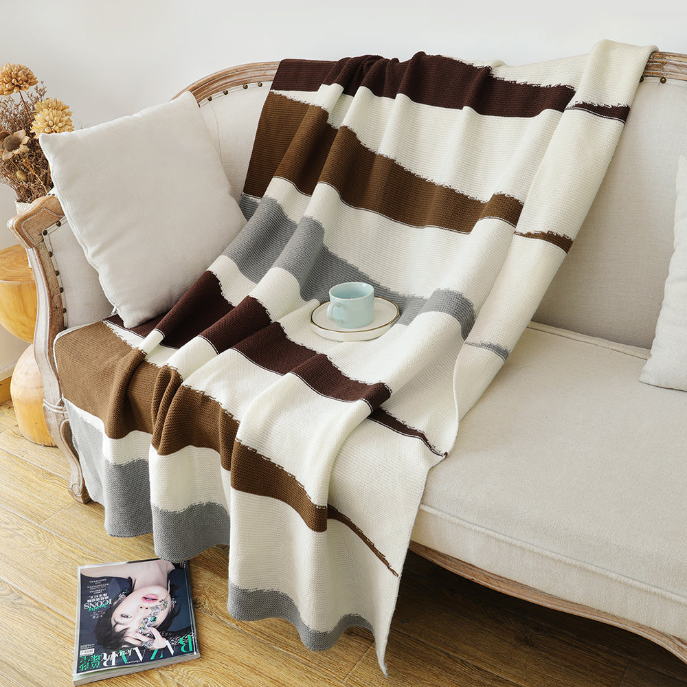 Tricolor Stripe Knit Blanket