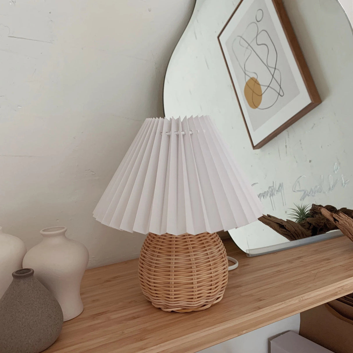 Rattan Pleated Table lamp