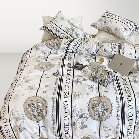 Romantic Manor Style Bedding Set