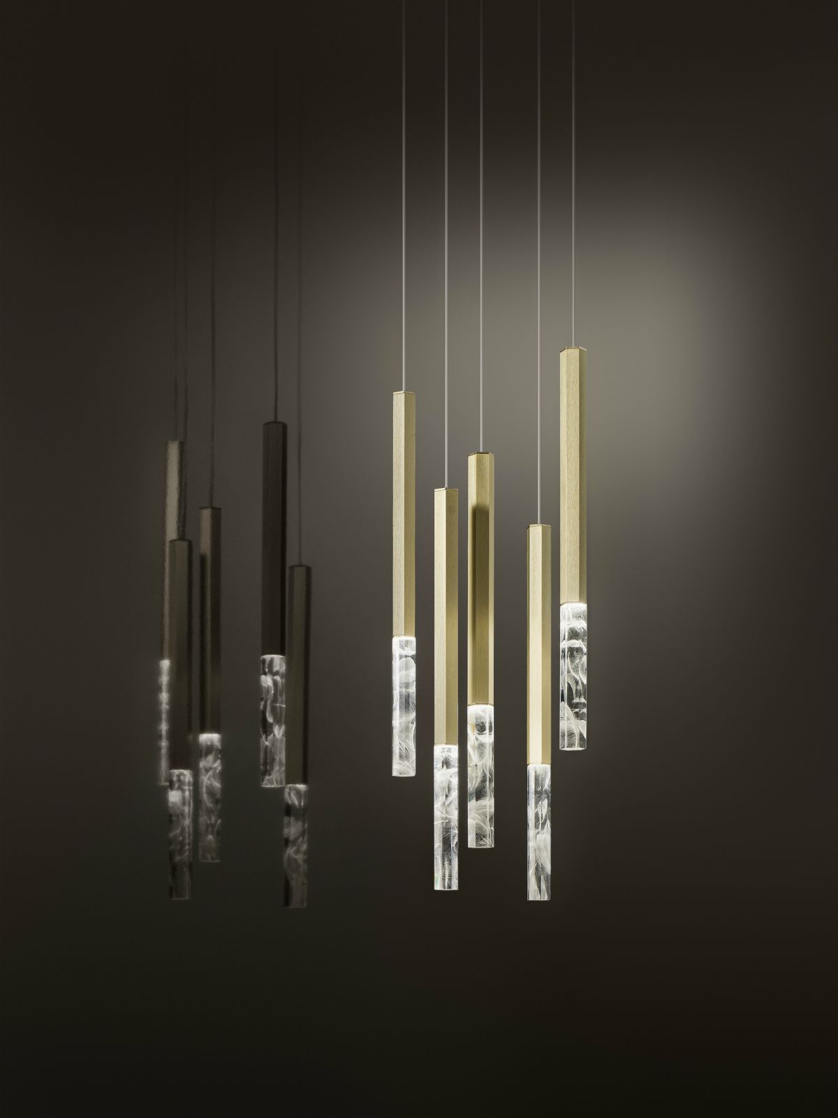 Shine Vertical Plumage Suspension