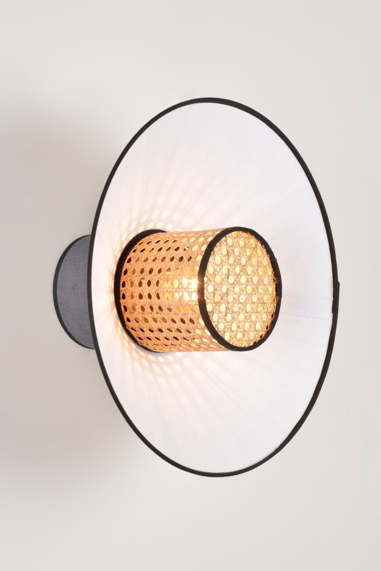 Singapour Conical Wall Light