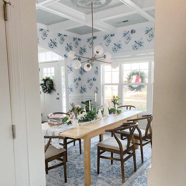 Staggered Glass 6-Light Chandelier