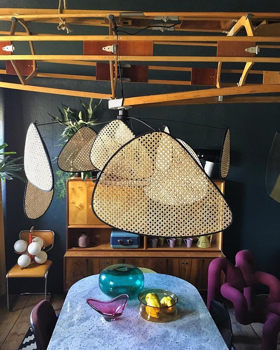 Screen Cannage Suspension