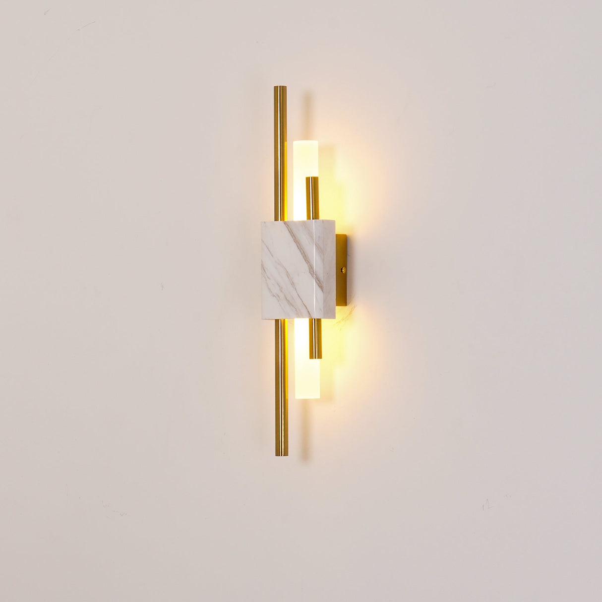 Tanto Wall Light