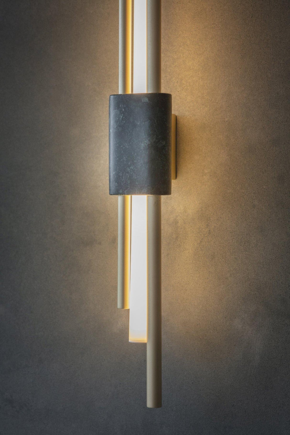 Tanto Wall Light