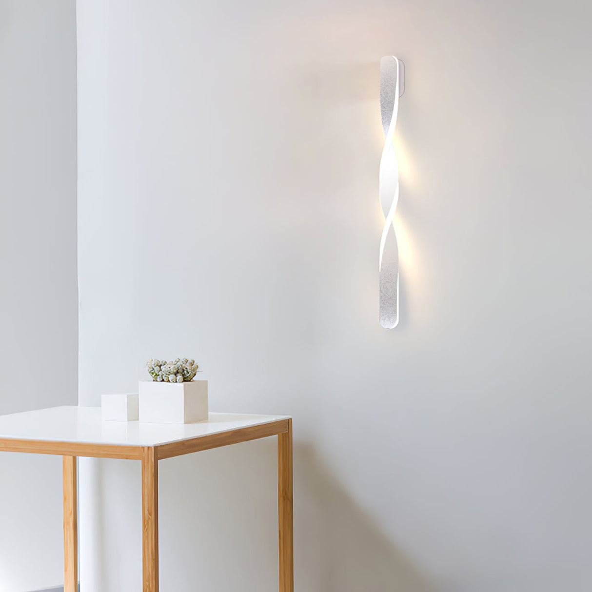 Twisted LED Wall Light