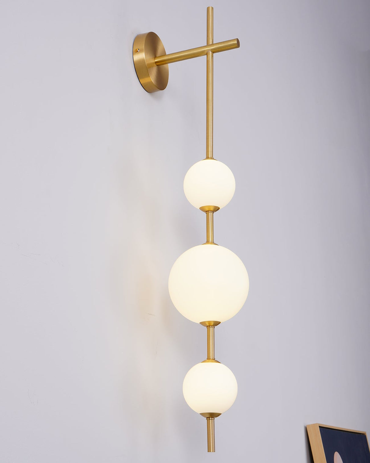 Vertical Globe Wall Lamp