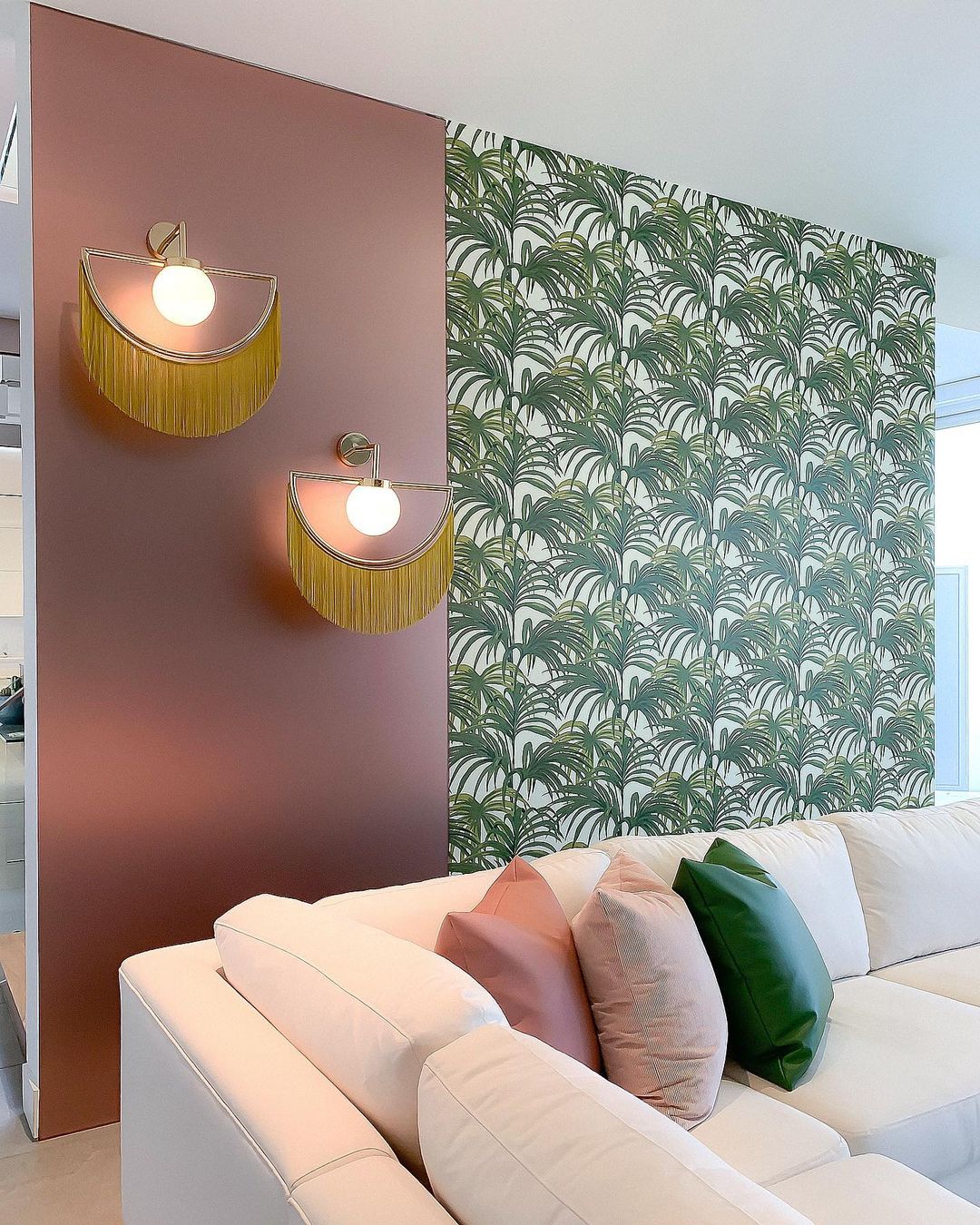Wink Wall Lamp