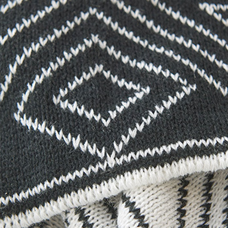 Black & White Geometric Pattern Reversible Blanket