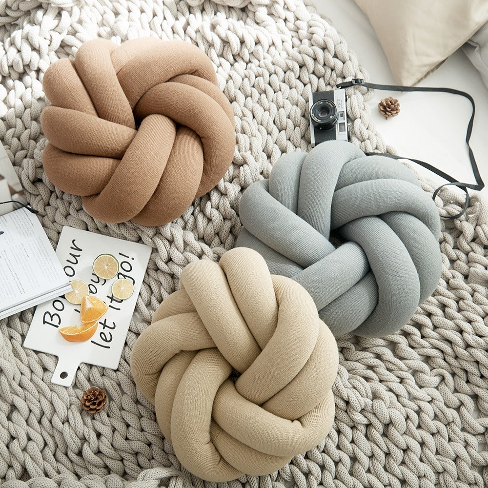 Aaliyah Knot Ring Pillow