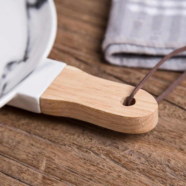 Cleo Ceramic Plates with Wood Handle