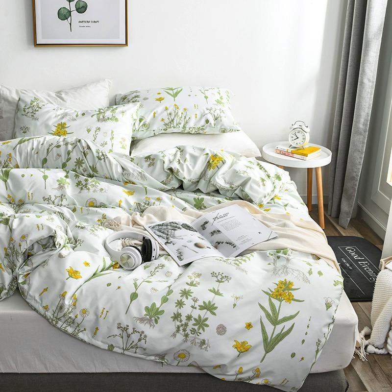 Cottage Floral Bedding Set / Yellow Green