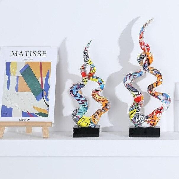 Georgie Grafitti Statue