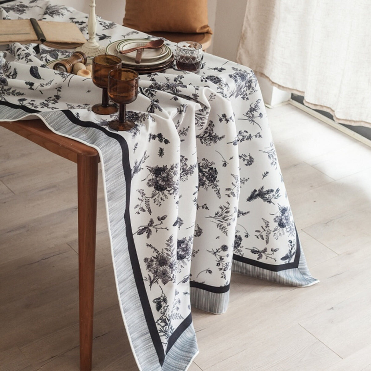 Black and White Romantic Series Waterproof Flannel Tablecloth Printed Design Suede Blend Fabric Table Cover for Home Decor