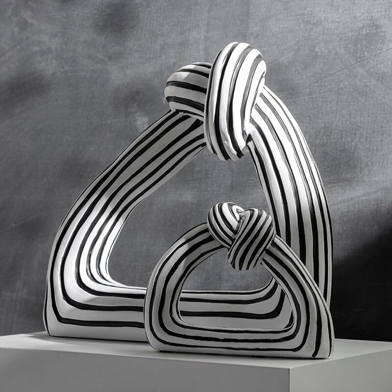 Modani Modern Knot Statue