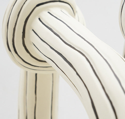 Modani Modern Knot Statue