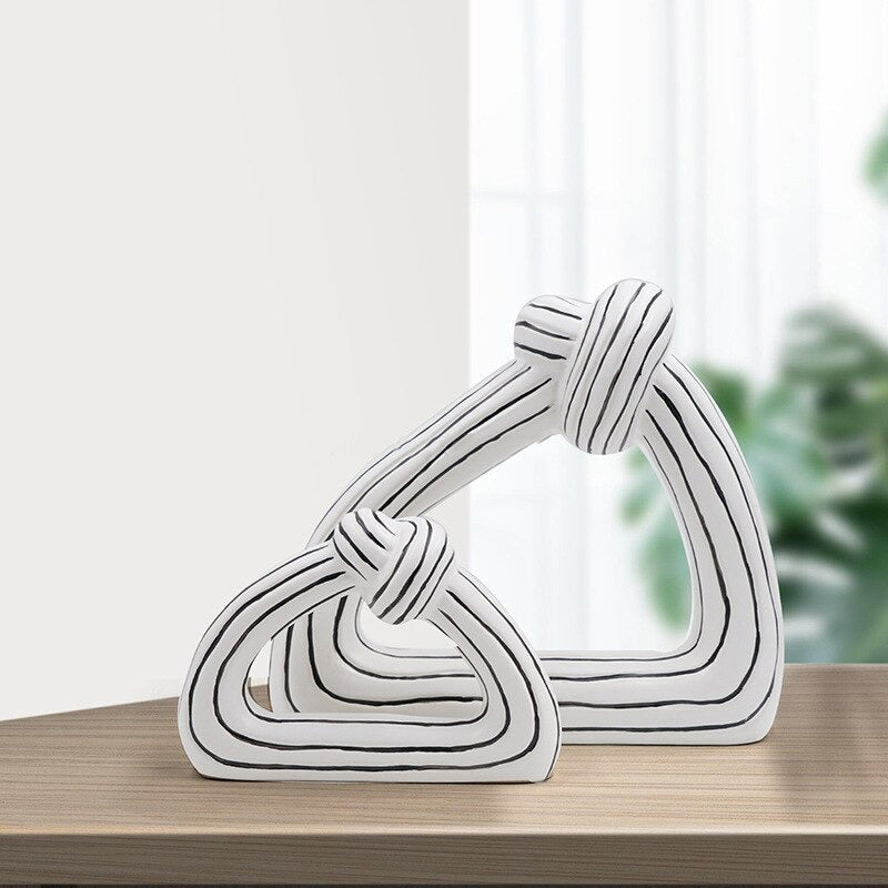 Modani Modern Knot Statue