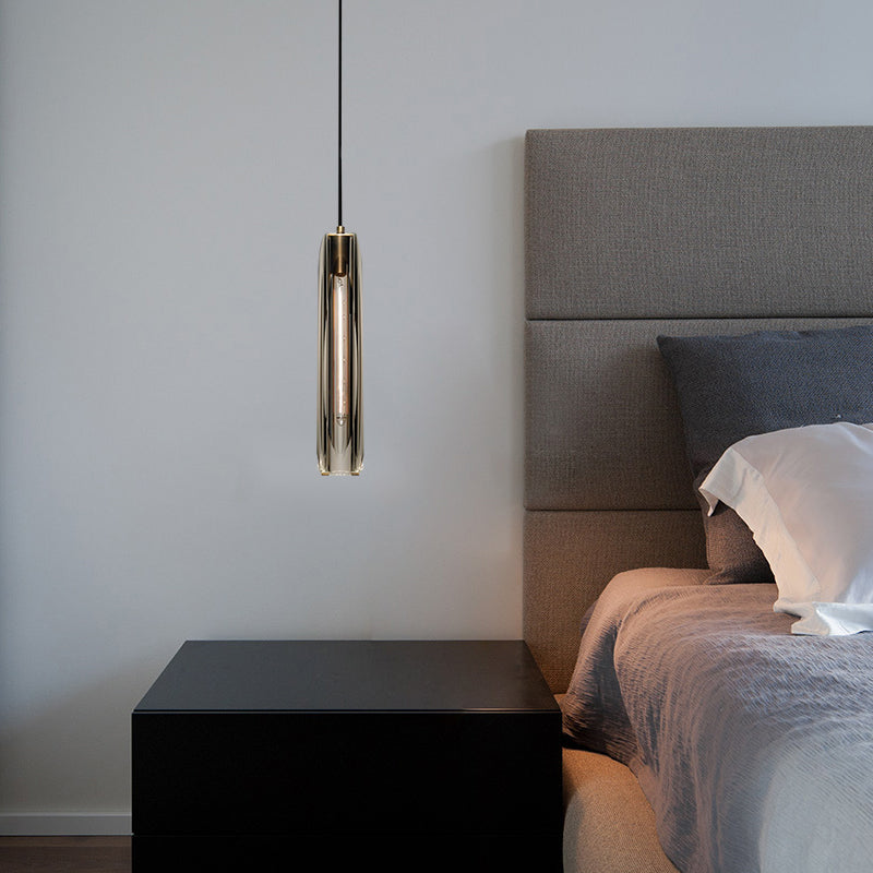 pendant light above dining table