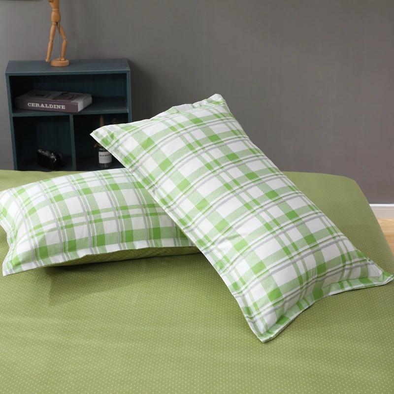 Plaid And Dots Bedding Set