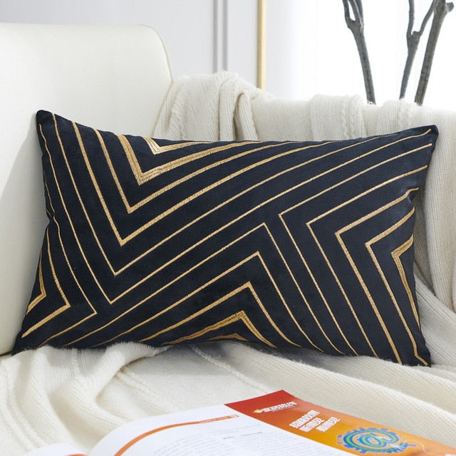 Perry Graphic Velvet Pillow Cover