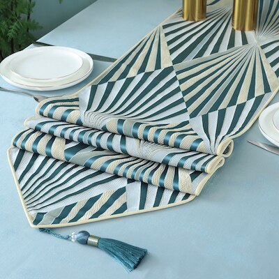 Gilla Geo Diamond Table Runner