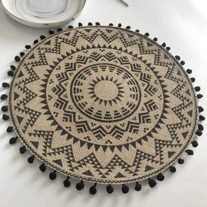 Delicate Round Table Mat