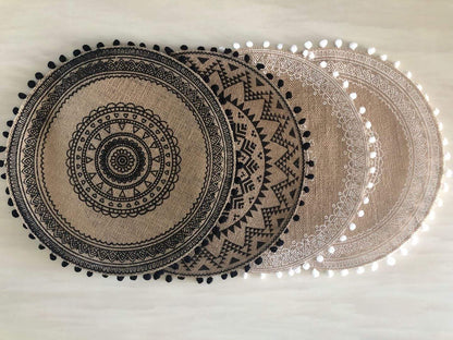 Delicate Round Table Mat