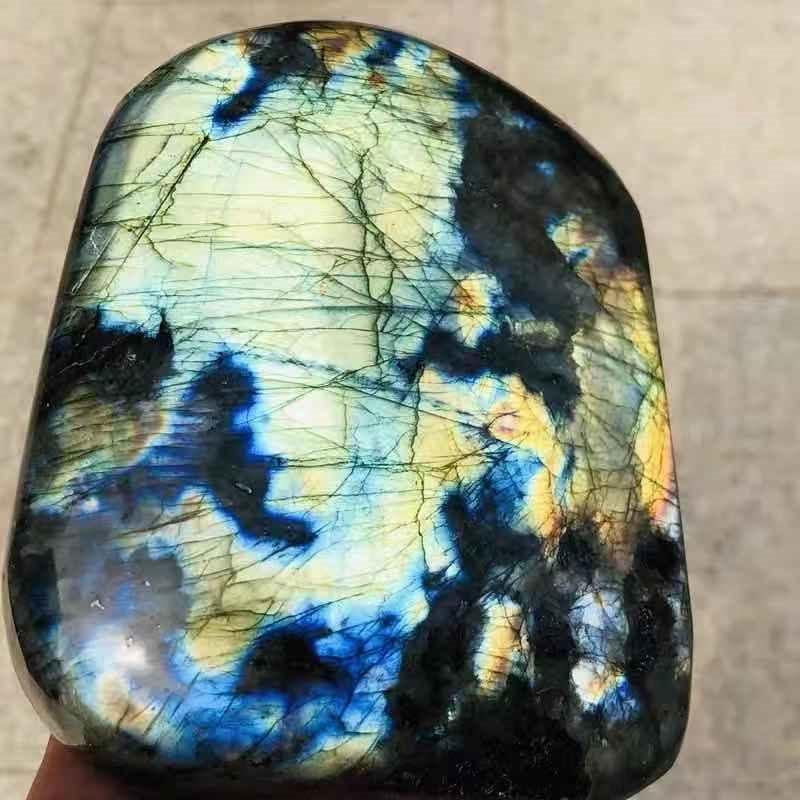Natural Labradorite Stone in Blue and Yellow Flash