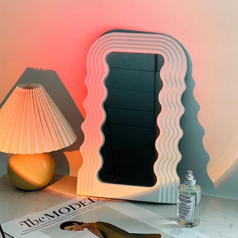 Wavy Mirror