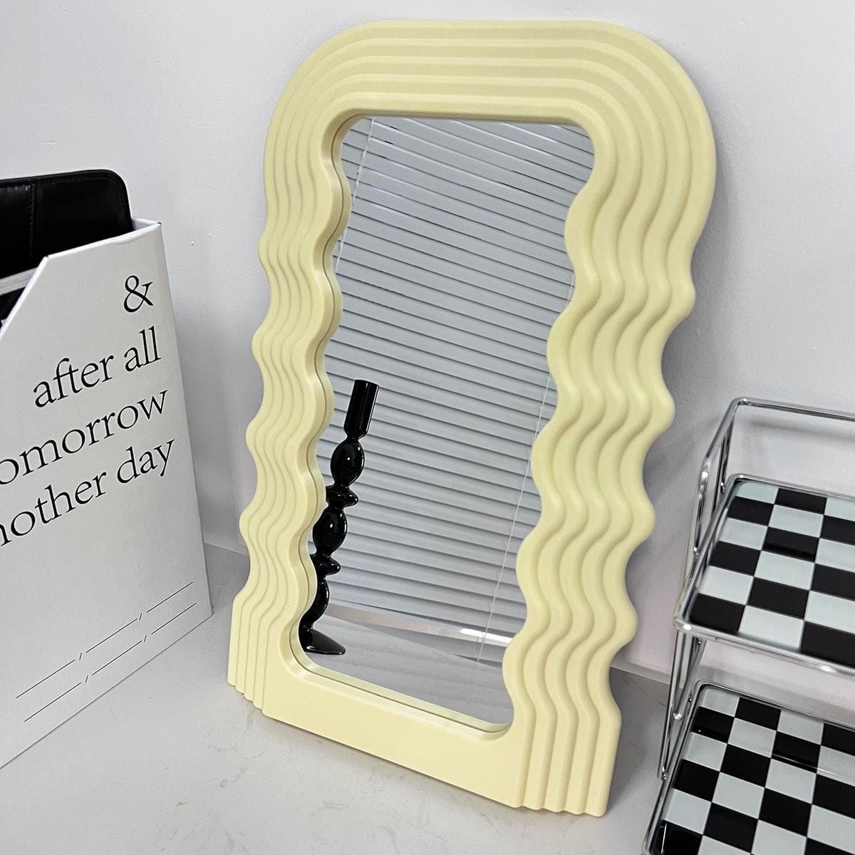 Wavy Mirror