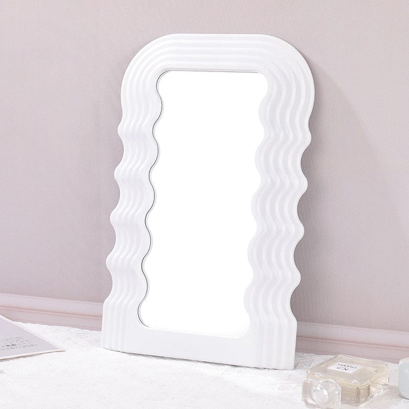 Wavy Mirror