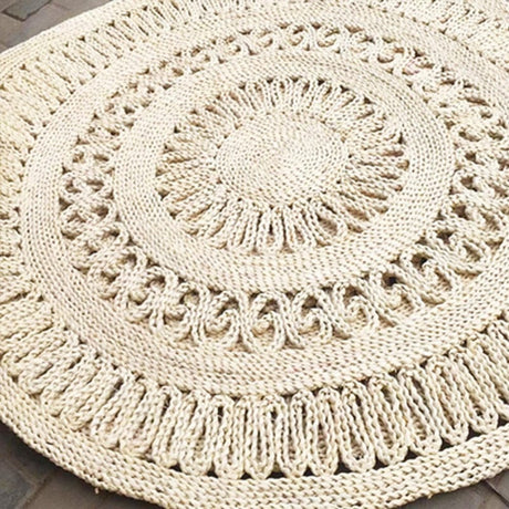 Omelia Round Straw Rug